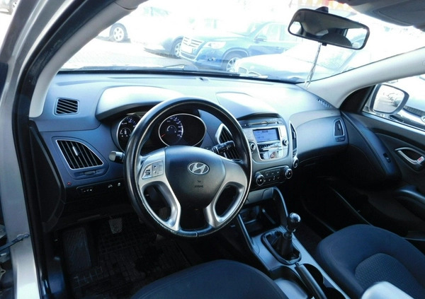 Hyundai ix35 cena 28900 przebieg: 279000, rok produkcji 2011 z Olsztyn małe 211